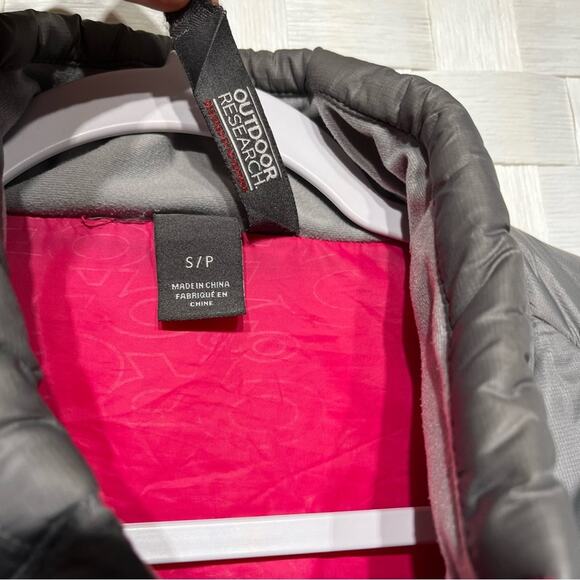 Outdoor Research Women’s Primaloft Breva Jacket Size Small Grey And Pink Outdoor - Picture 12 of 16